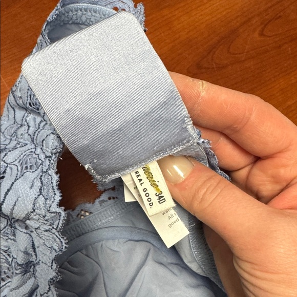 Aerie real power strapless bra 34d // 121712 - Picture 2 of 2